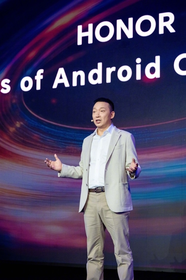 榮耀CEO李健5月28日國(guó)內(nèi)首秀：發(fā)布榮耀三部曲、百萬雄鷹計(jì)劃