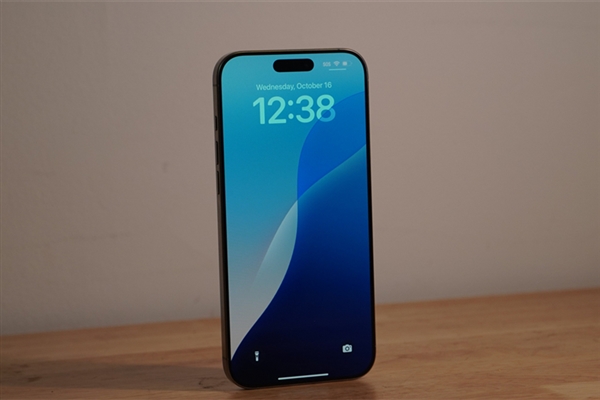 安卓版iPhone 17 Air已在路上：國內(nèi)大廠集體跟進 發(fā)現(xiàn)不少問題