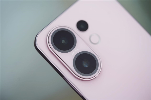 手感絕佳純直屏！vivo S30桃桃粉圖賞