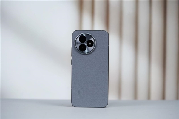 外賣(mài)小哥極力推薦REDMI K80至尊版：全程開(kāi)GPS 從7點(diǎn)半用到下午4點(diǎn)