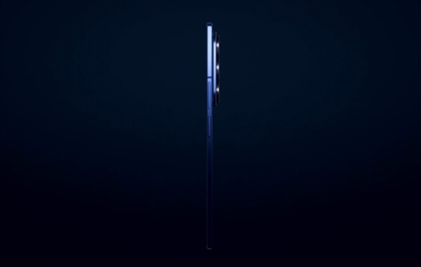 13999元起！三星Galaxy Z Fold7正式發(fā)布：8.9mm、215g全球輕