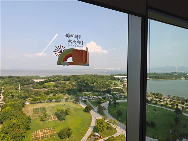 小米深圳大廈已入駐完畢：獨(dú)棟建筑 海景工位辦公