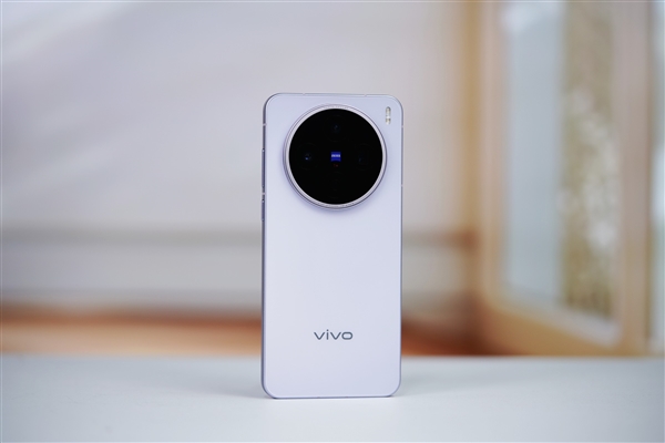 vivo X300影像旗艦規(guī)格首曝：2億大底主攝、潛望長焦也換了
